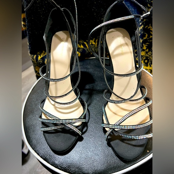 Le Chateau black heels - Picture 1 of 5